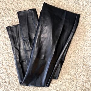 NWOT ASSETS by SPANX Women's All Over Faux Leather Leggings Size Small